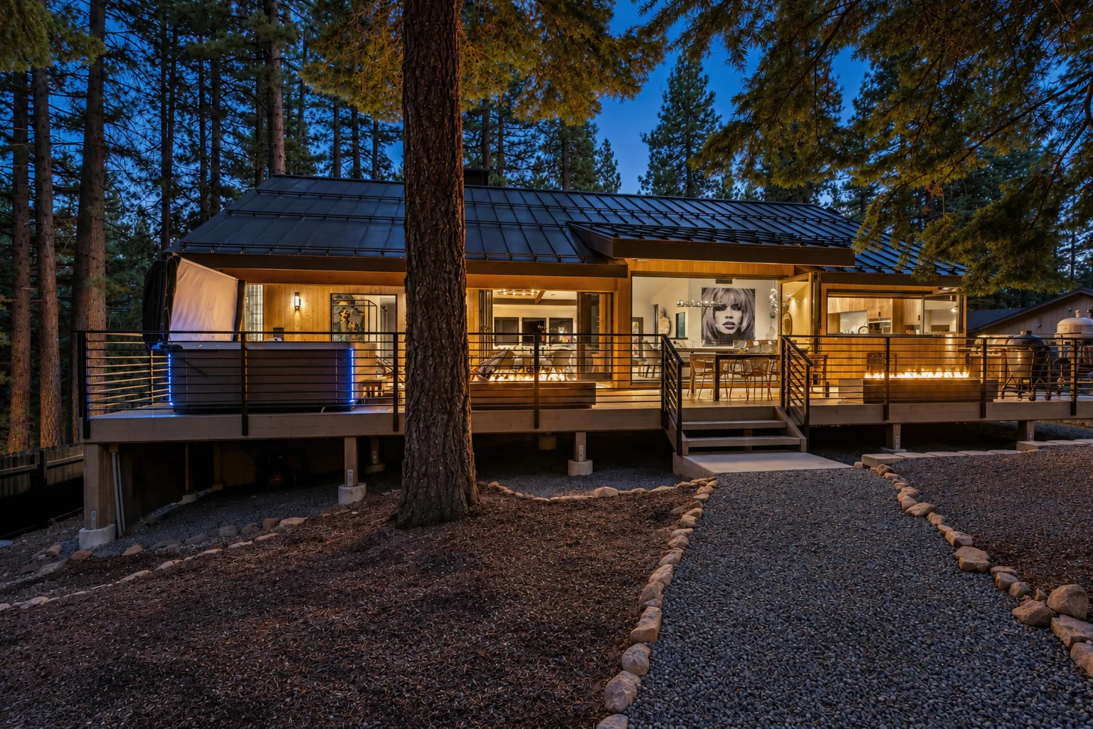 Twilight Forest Cabin Retreat (2)
